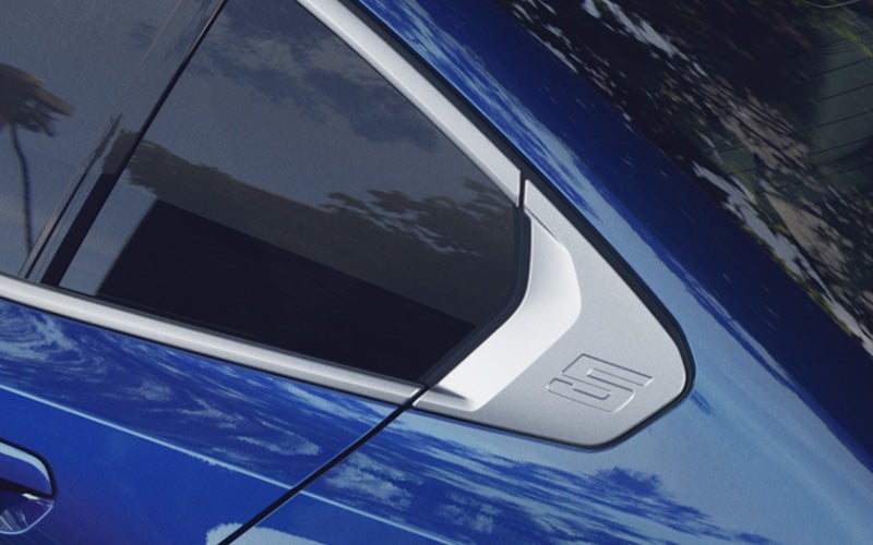 The 5 series badge on signature Hofmeister kink.