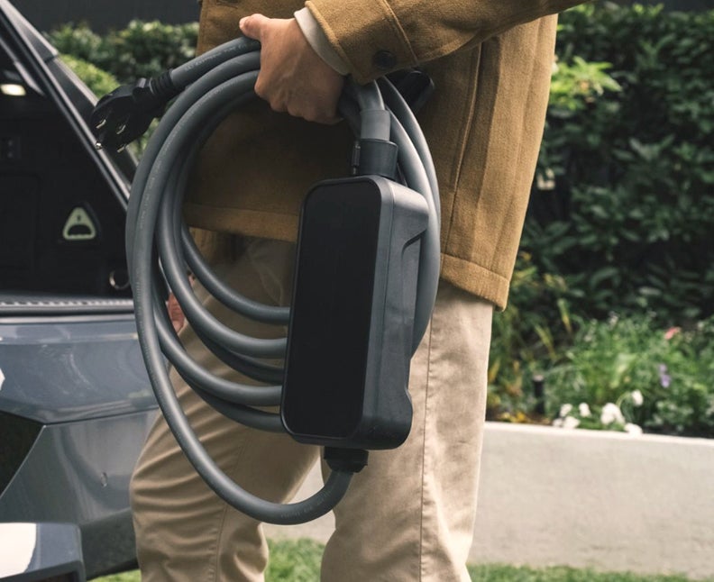 i5 includes portable flexible fast charger